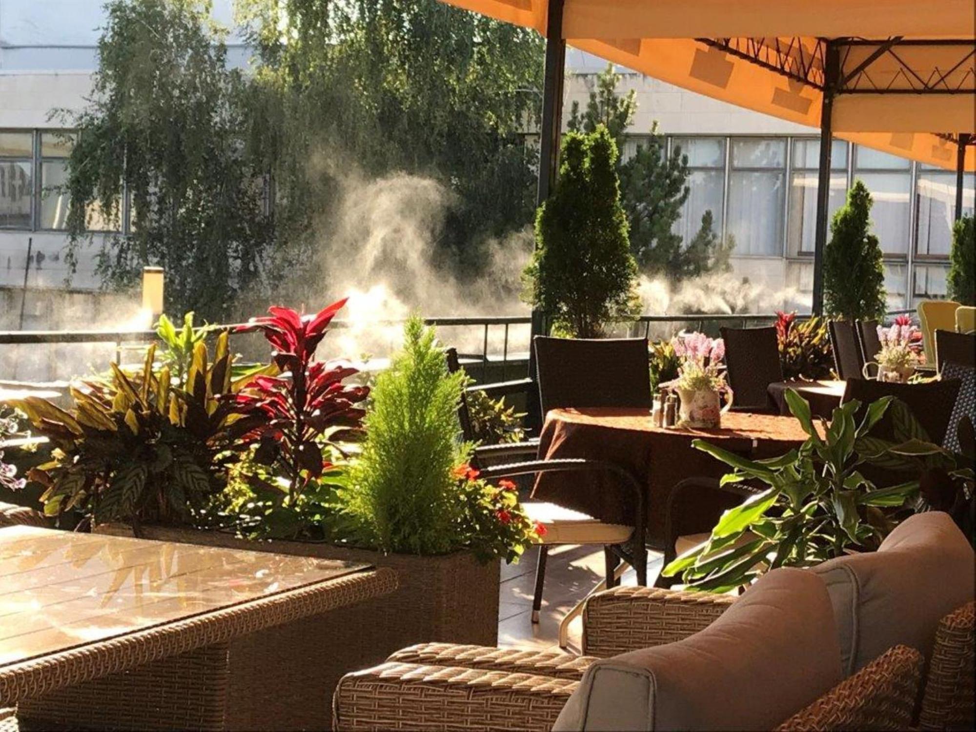 Hotel Zlaty Byk Rimaszombat Kültér fotó